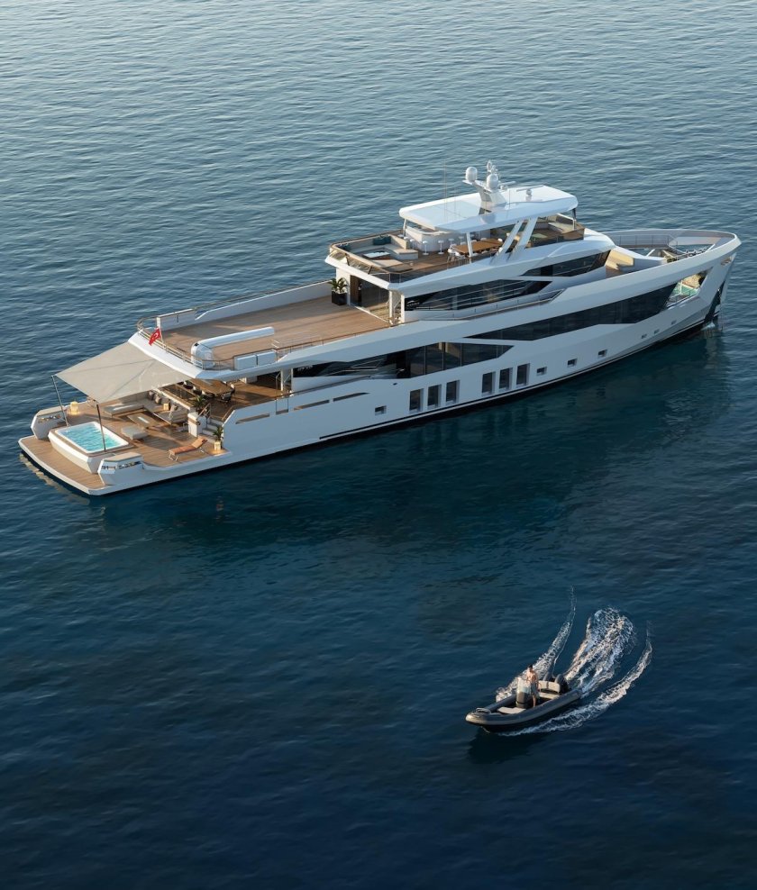 Большая яхта