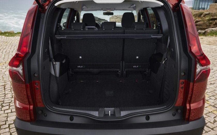 7 Местный автомобиль для семьи недорогой