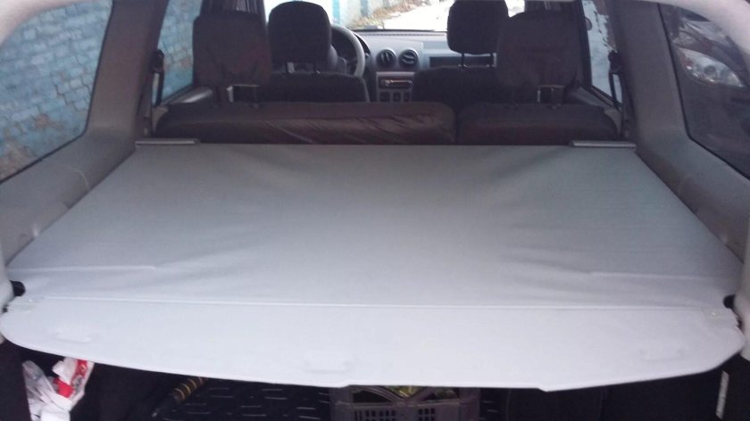 Как снять обшивку на задней 5 и 6 двери багажника Дачия Логан MCV 2008г