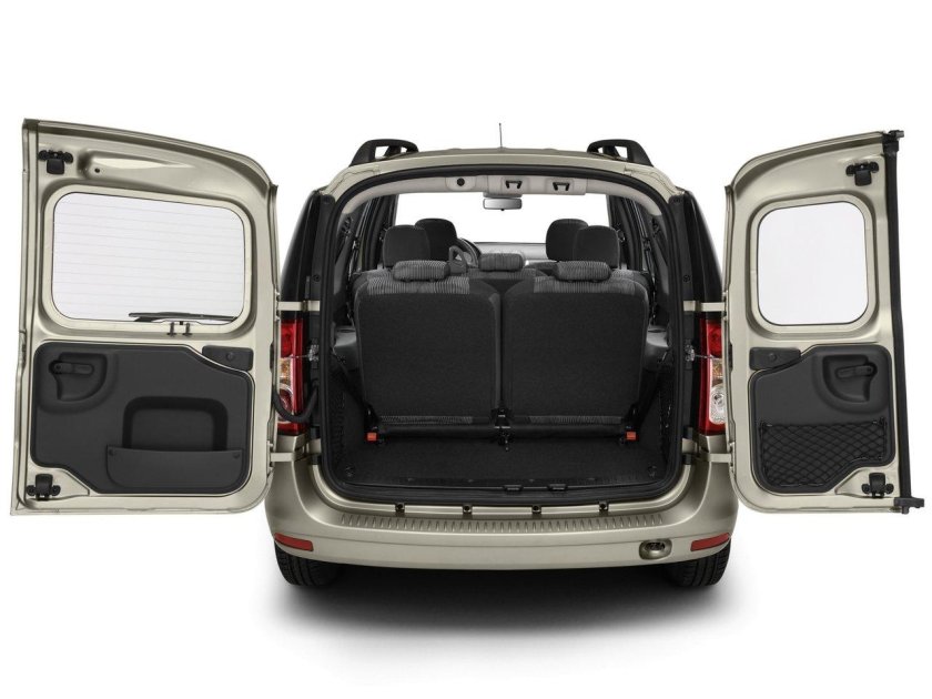 Dacia Logan MCV салон