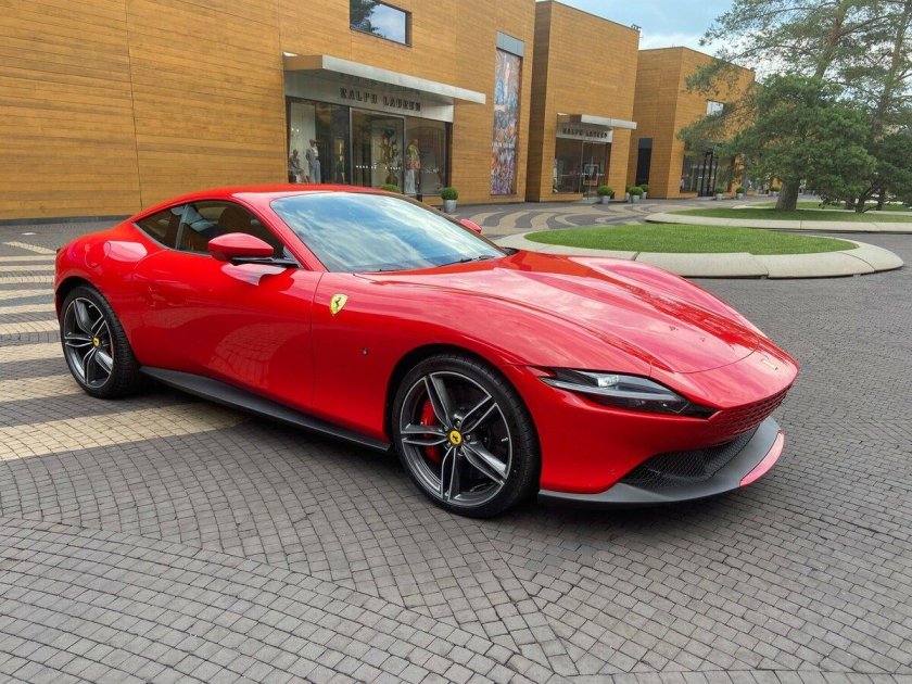 Ferrari ROMA 2021