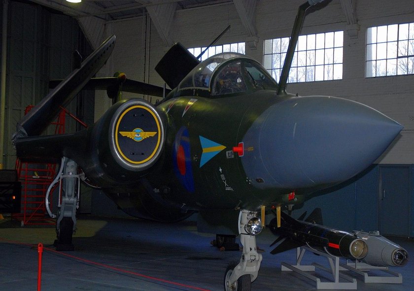 Блэкберн Буканьер