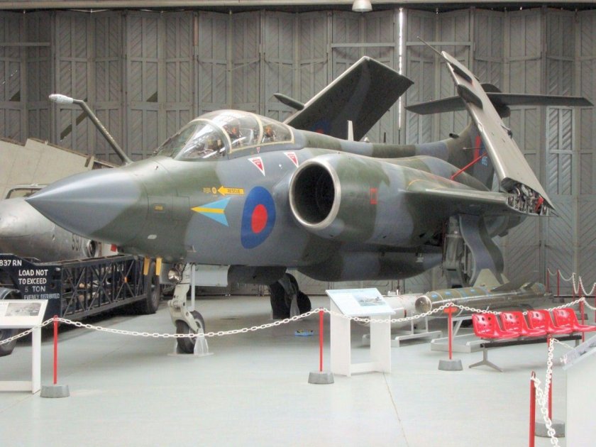 Блэкберн буканьер