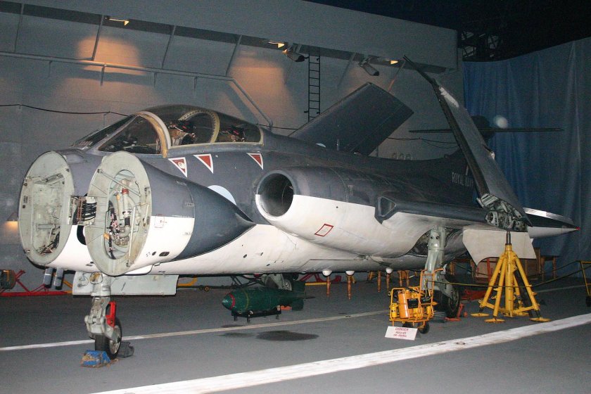 Буканир самолет