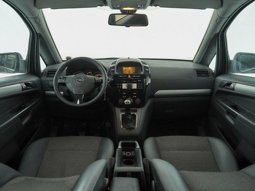 Opel zafira 2011