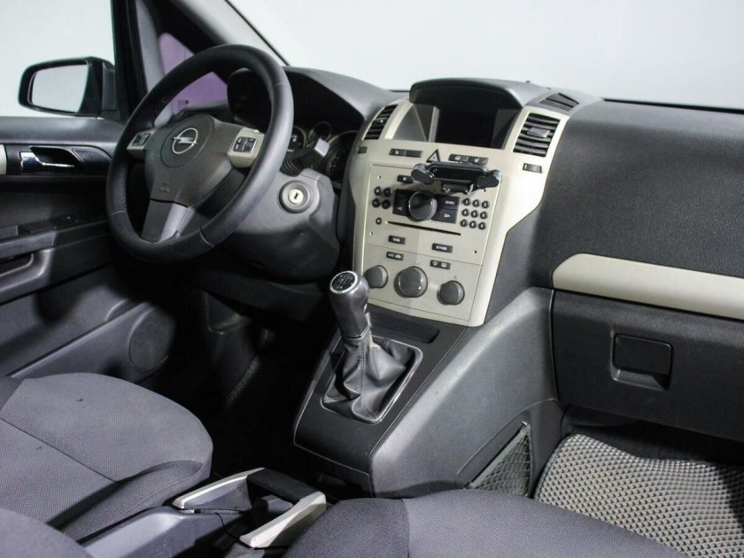 Опель зафира 2008 салон