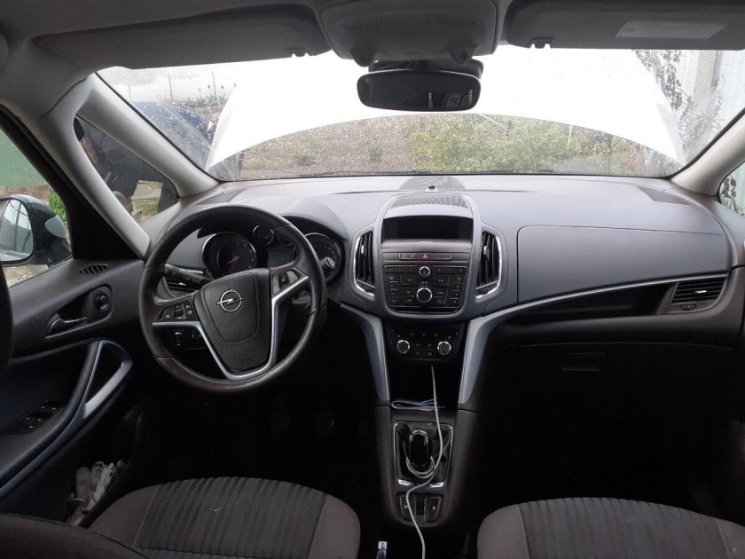 Опель зафира c