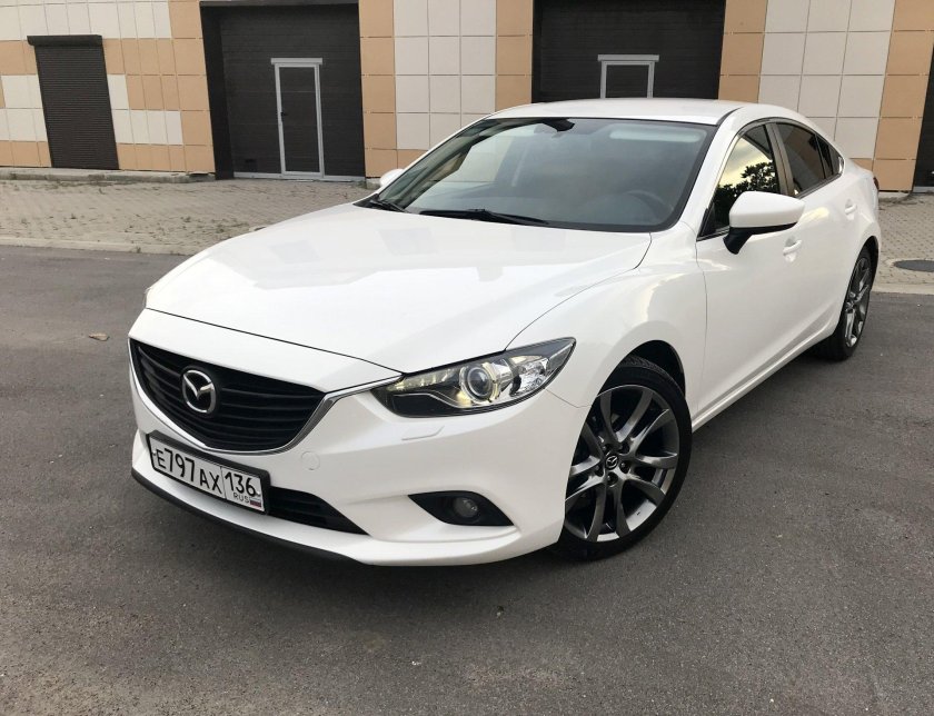 Mazda 6 белая