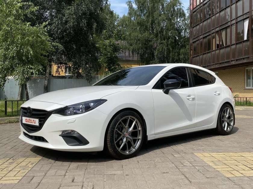 Мазда 3 БМ хэтчбек белая