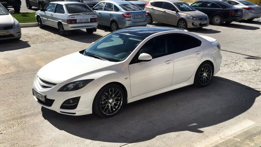Mazda 6 2010 белая