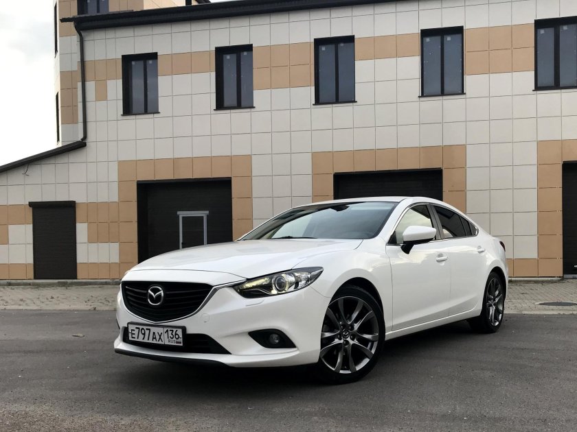 Mazda 6 белая