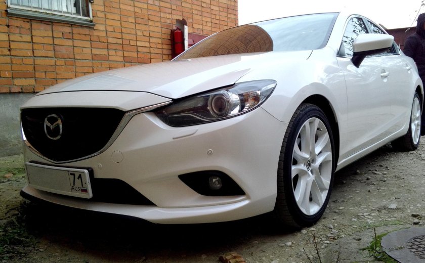 Мазда 6 белая