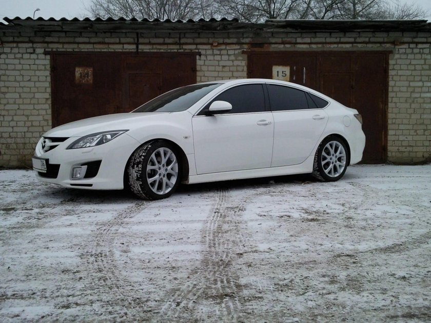 Мазда 6 2008 белая