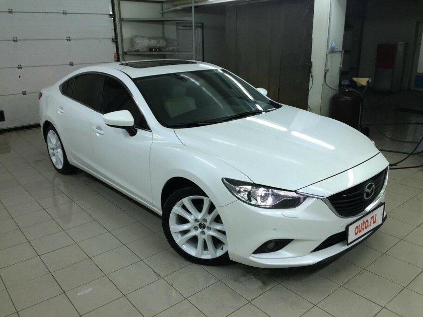 Мазда 6 белая 2013 год