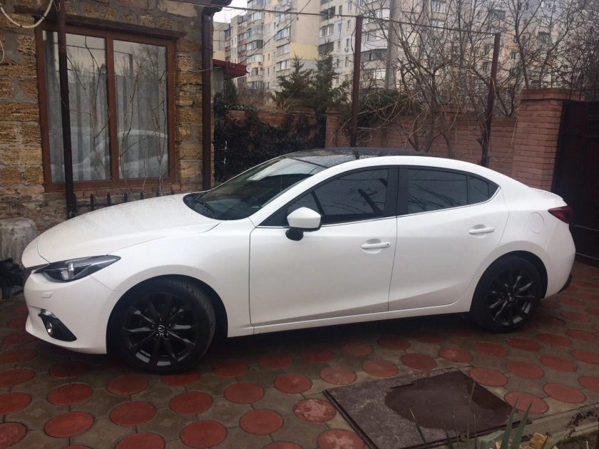 Мазда 3 БМ на дисках