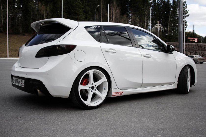Mazda 3 MPS белая