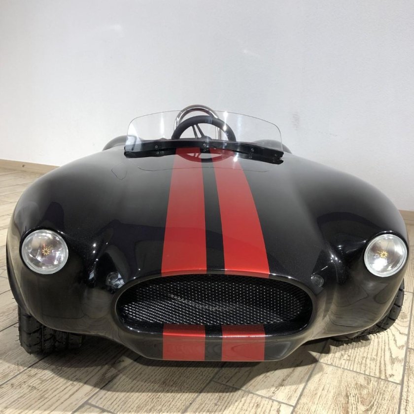 Электромобиль Шелби Кобра