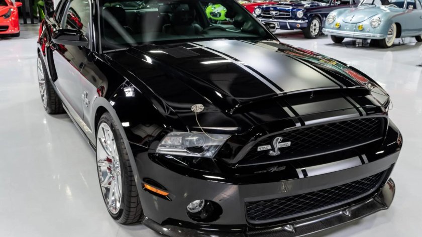 Ford mustang shelby gt 500 super snake
