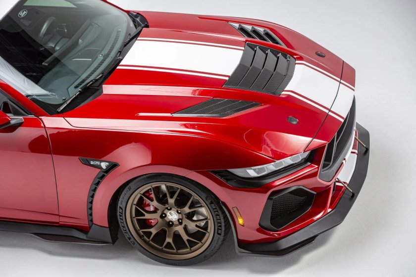 2020 ford mustang shelby gt500 красный