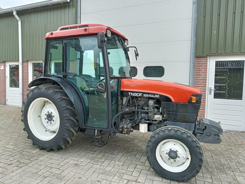 Deutz fahr трактор