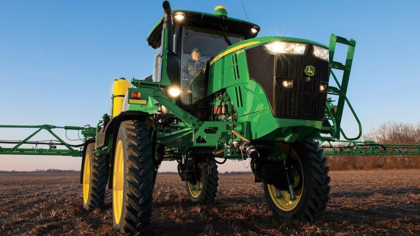 Опрыскиватель John Deere r4030