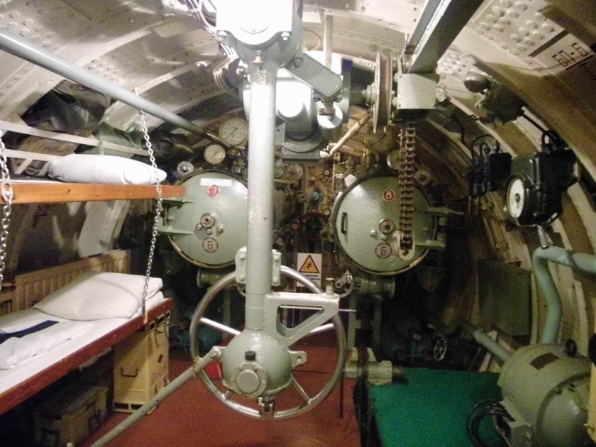Внутри подводной лодки Малютка