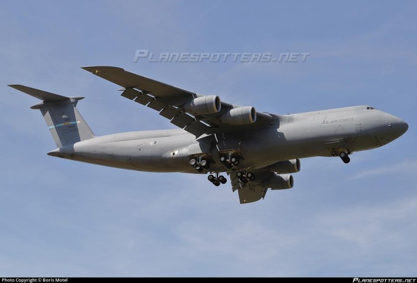 Lockheed c-5m super galaxy