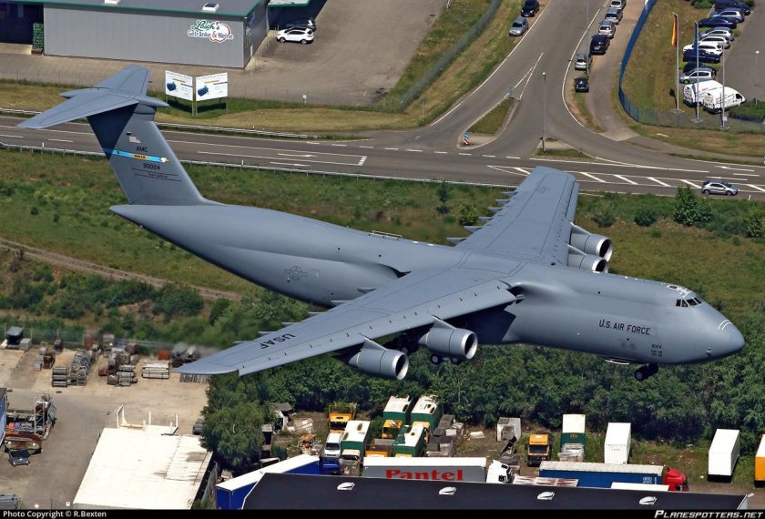 Lockheed c-5m super Galaxy