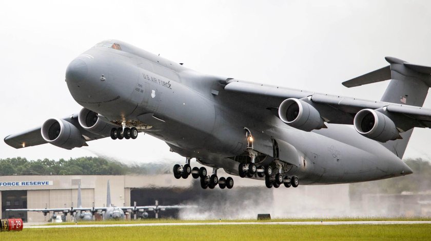 Lockheed c-5m super Galaxy