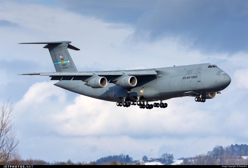 Lockheed c-5m super Galaxy