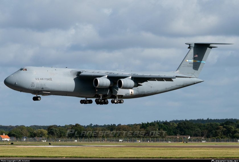 Lockheed c-5m super galaxy