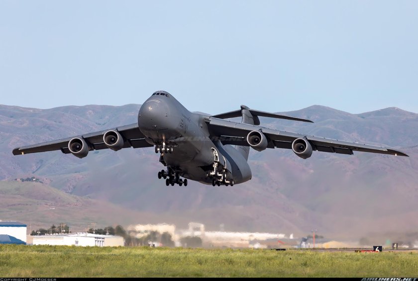 Lockheed c-5m super Galaxy