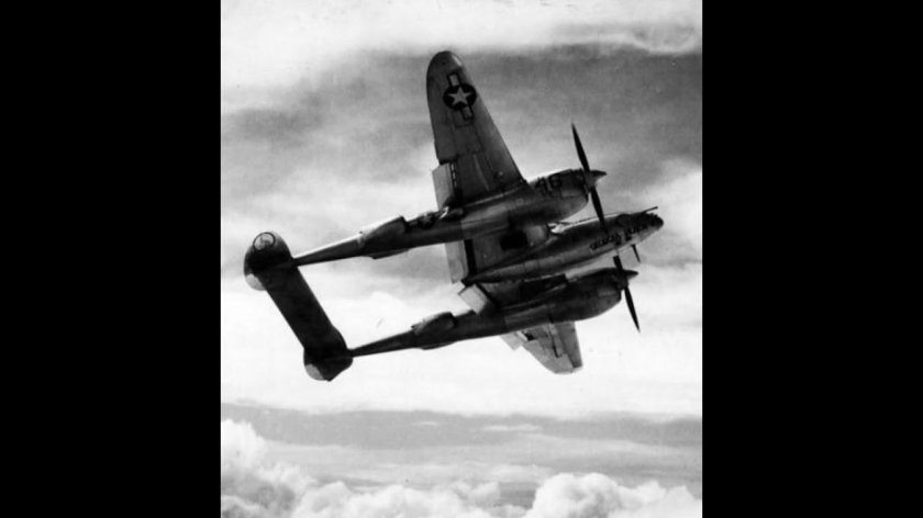 Истребитель Лайтнинг p38