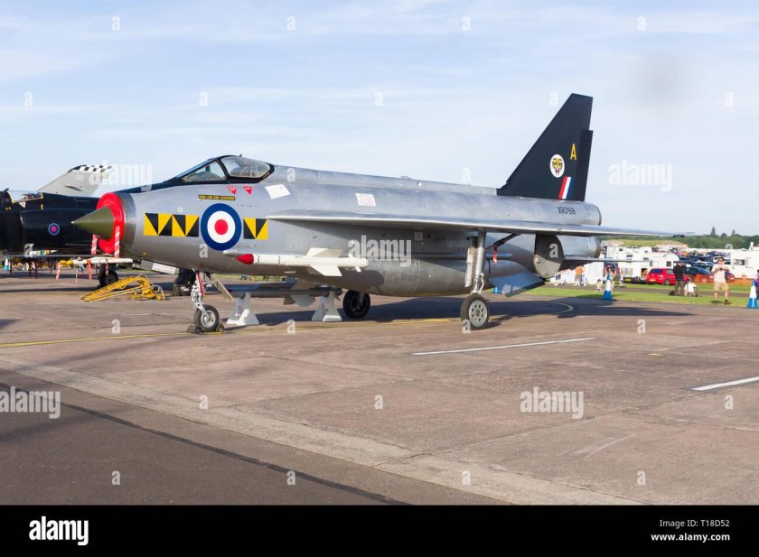 English electric lightning f.53