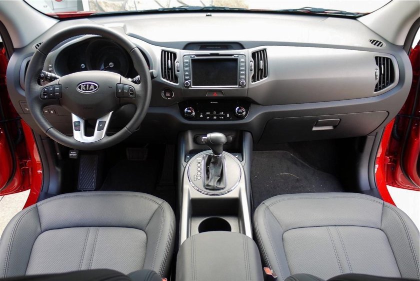 Kia Sportage 2012 Торпедо