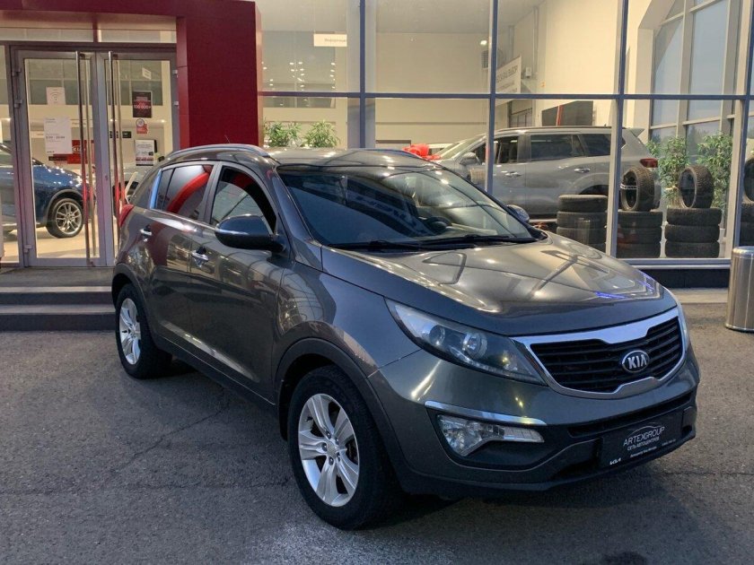 Киа спортейдж 2012 года