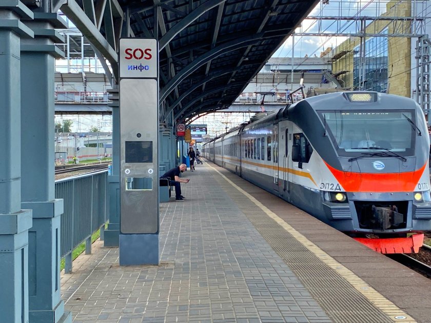 Электричка москва