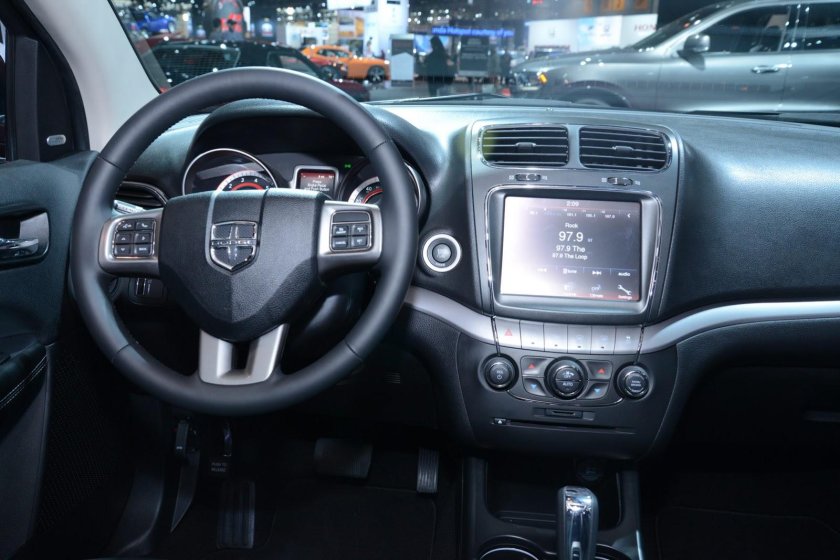 Dodge Journey салон