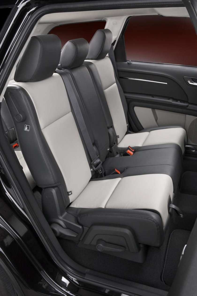 Додж Джорни салон