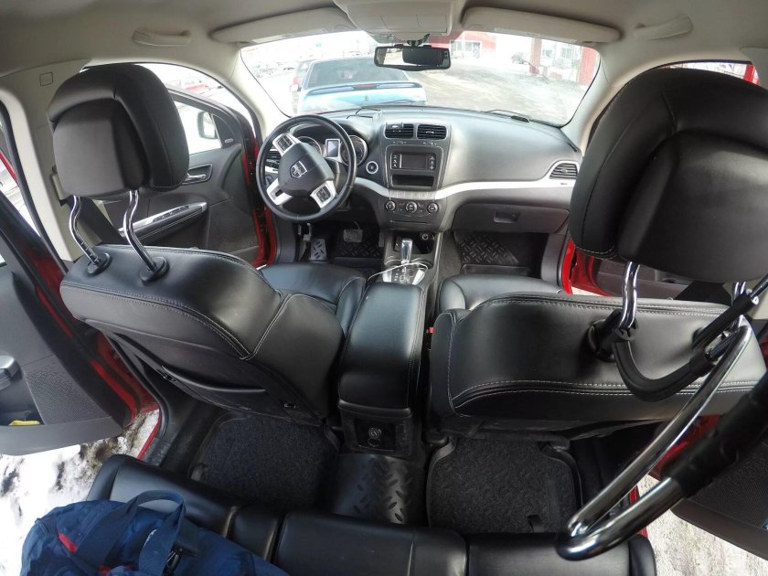 Додж Джорни салон