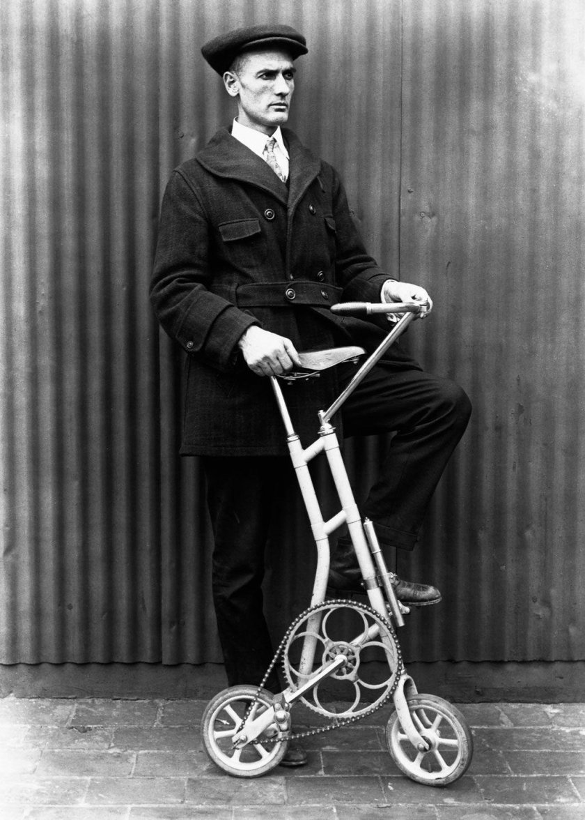 Старинный велосипед