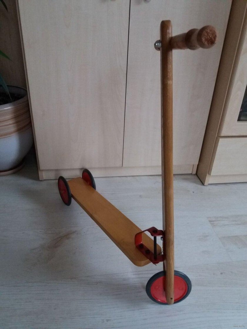 Деревянный самокат