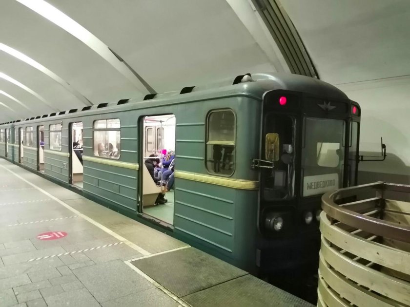 Москва вагон метро