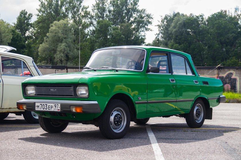 Москвич люкс 2140