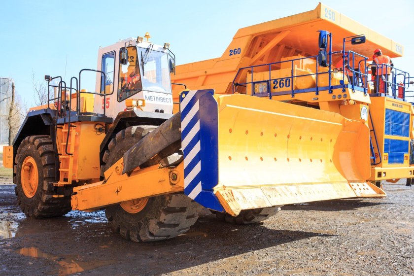 Колесный бульдозер БЕЛАЗ-78231