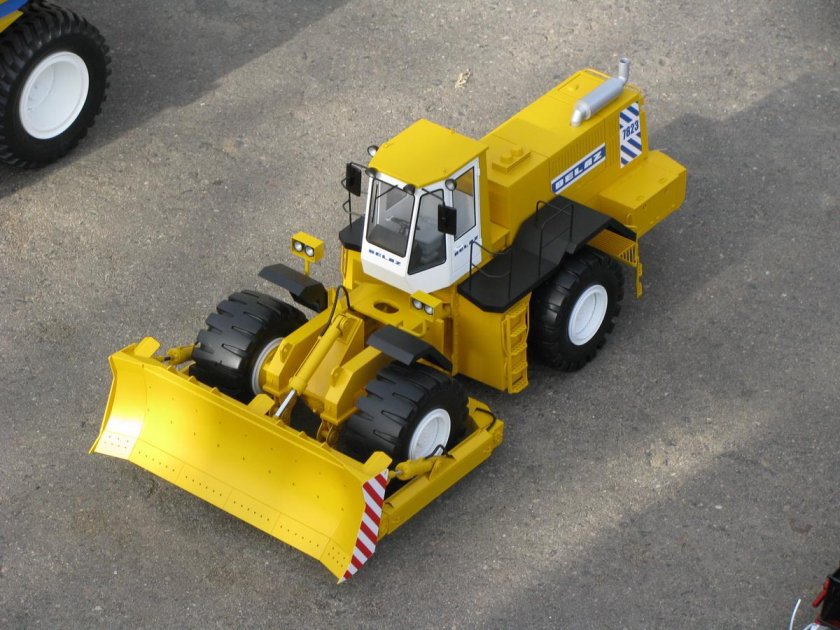 Колесный бульдозер БЕЛАЗ-78231