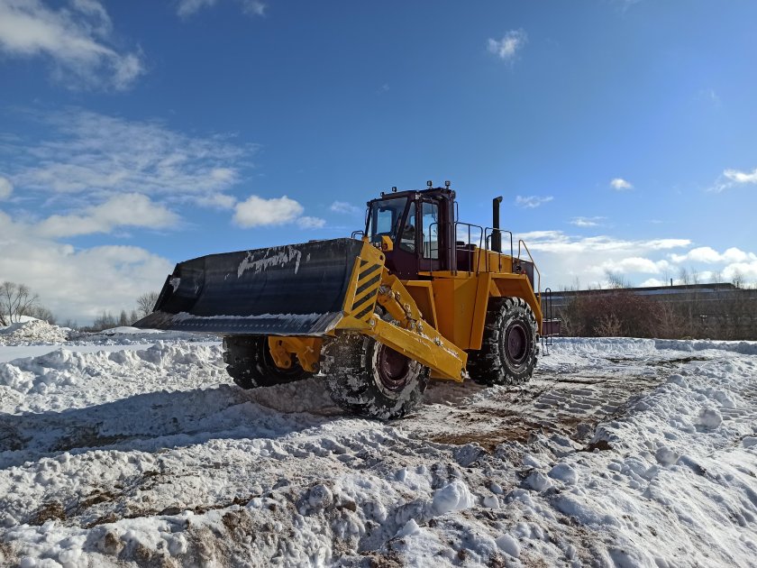 Колесный бульдозер ЧЕТРА