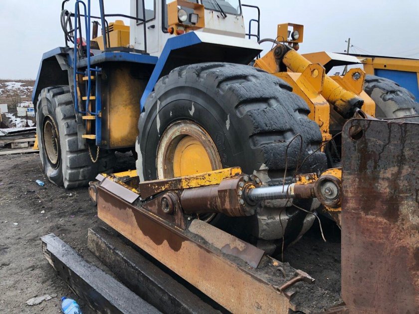 Бульдозер БЕЛАЗ 7823