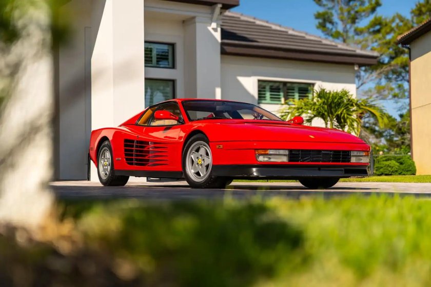 Ferrari testarossa 1984