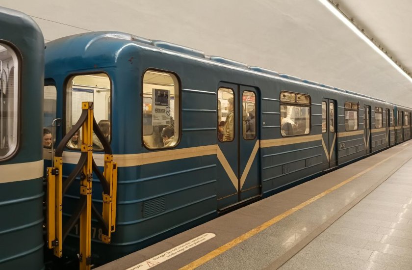 Вагон метро